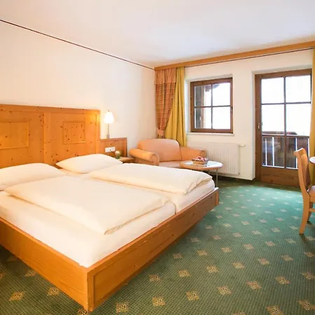 Szálloda Alpenrast Tyrol 3*