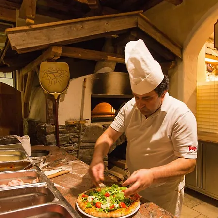 Alpenrast Tyrol Otel