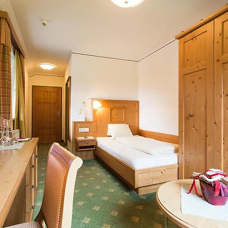 Hotel Alpenrast Tyrol Mils bei Imst