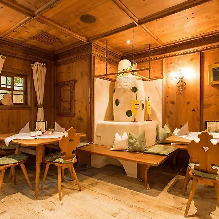 Hotel Alpenrast Tyrol