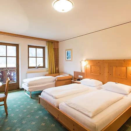 Alpenrast Tyrol Hotel
